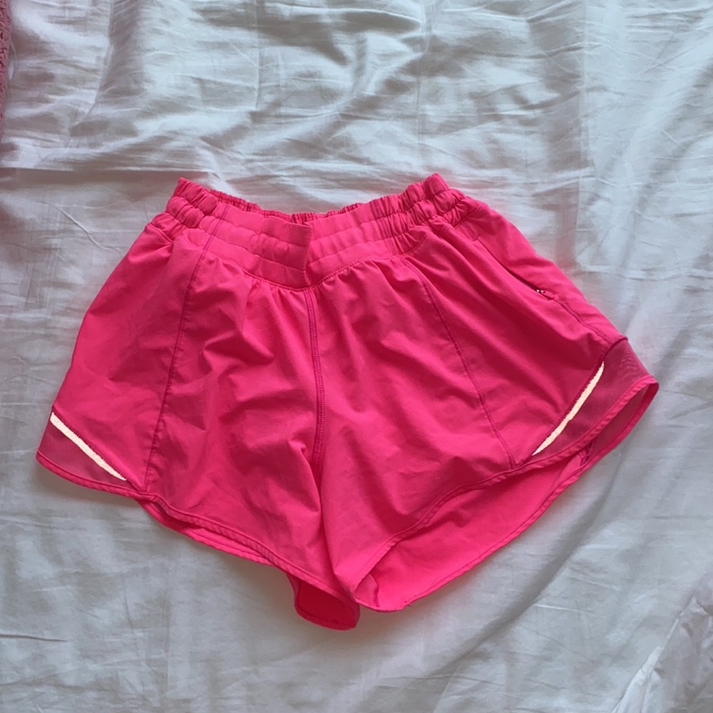 Lululemon Hotty Mid Rise Shorts, Size 8, discontinued bright pink